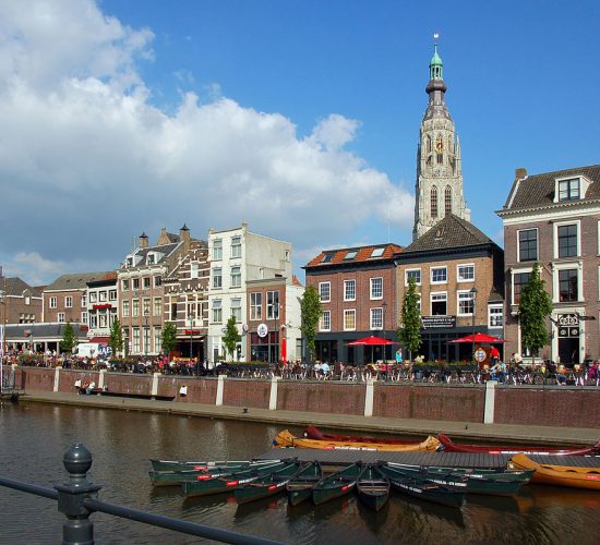 1200px-2010-05-21-breda-by-RalfR-06