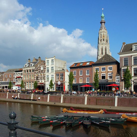 1200px-2010-05-21-breda-by-RalfR-06